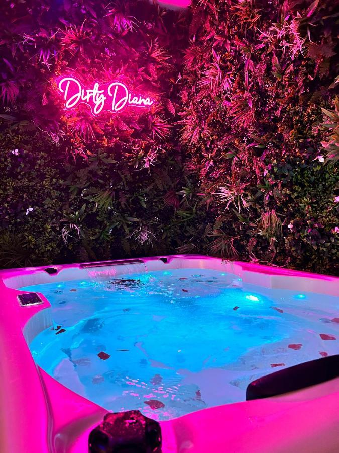 Love Room Suite Dirty Diana Aubagne Esterno foto